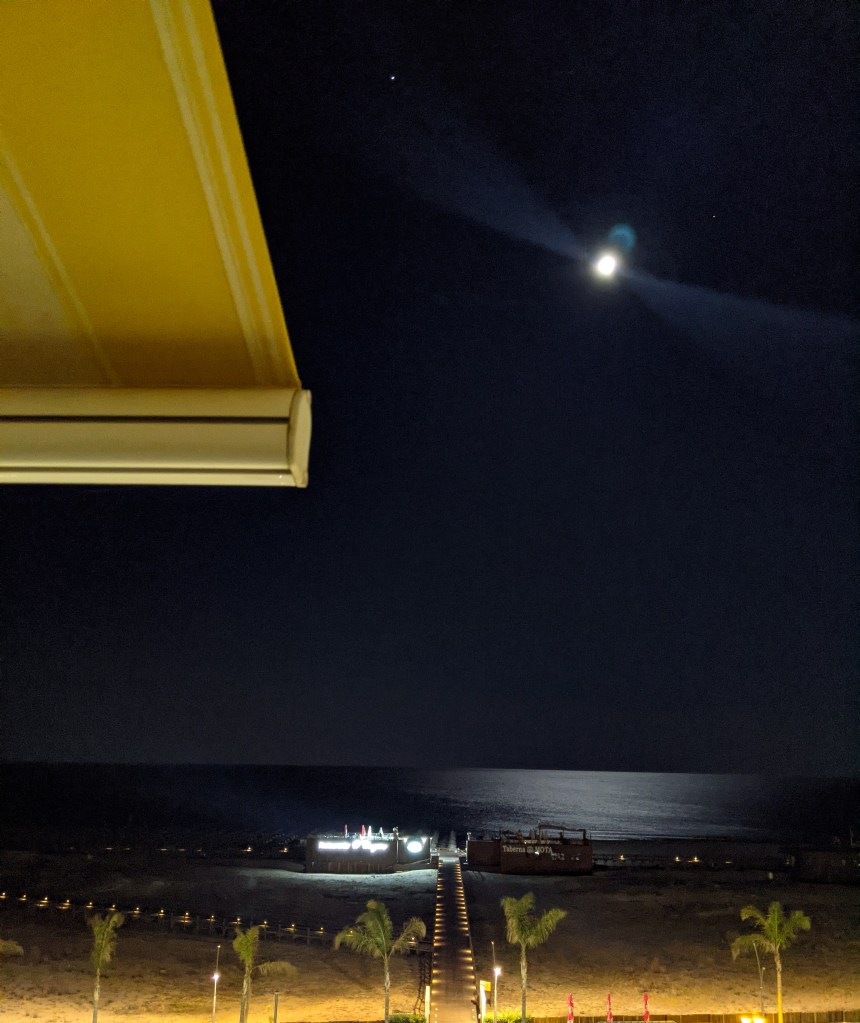 Monte Gordo night Seasun